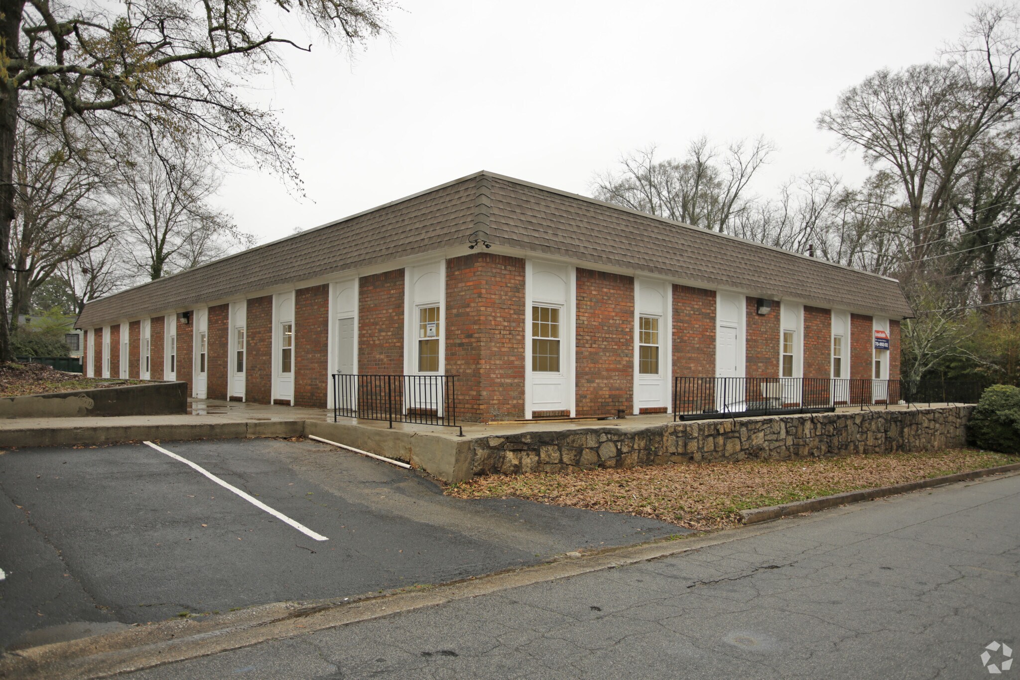 112-118 Stockbridge Rd portefeuille de 2 biens à vendre sur LoopNet.fr Photo principale– Image 1 sur 7