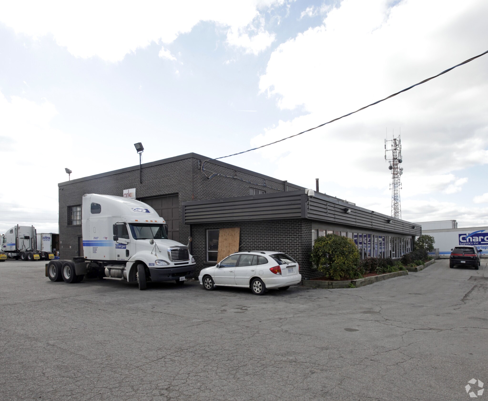 2650 Royal Windsor Dr, Mississauga, ON à vendre Photo principale– Image 1 sur 3