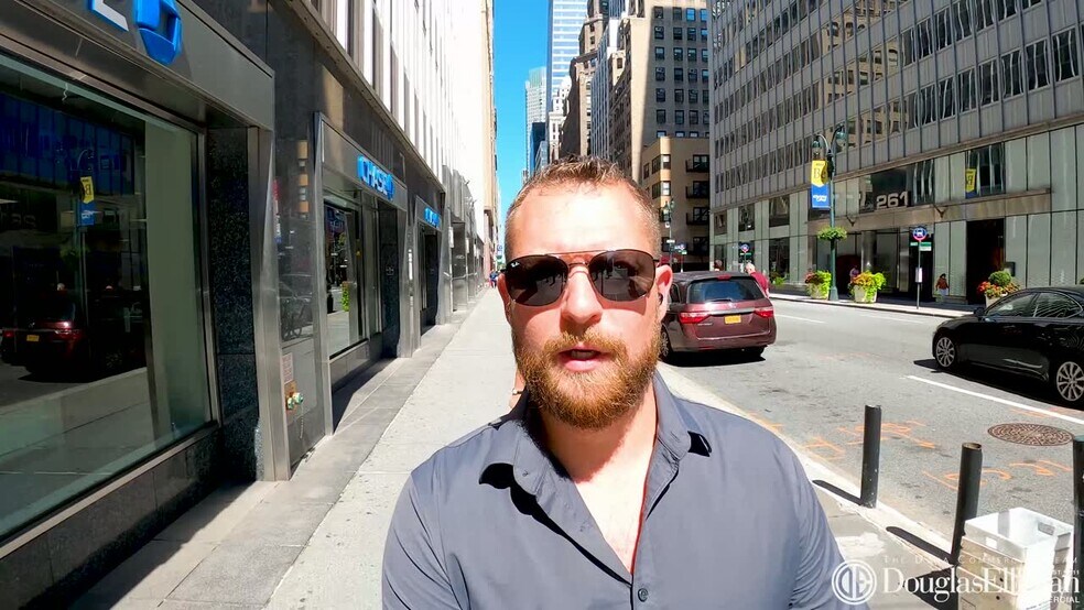 242-246 Madison Ave, New York, NY à louer - Vidéo sur l’annonce professionnelle – Image 2 sur 6