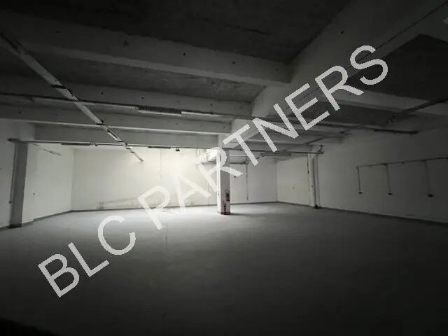 Industriel/Logistique dans Paris à louer - Photo de l’immeuble – Image 1 sur 3
