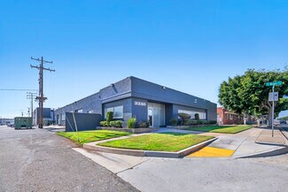 Plus de détails pour 12831 Weber Way, Hawthorne, CA - Local d'activités à louer