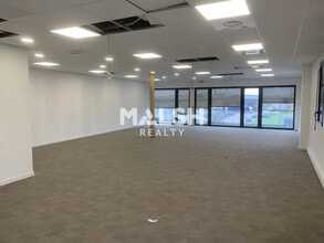 Bureau dans Beynost à louer Photo intérieure– Image 2 sur 16