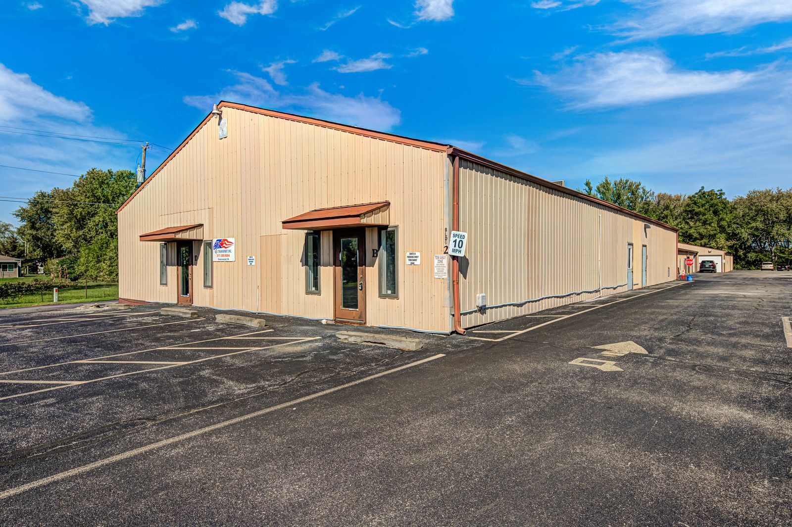 5342 Elmwood Ave, Indianapolis, IN à louer Photo intérieure– Image 1 sur 5