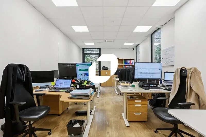 Bureau dans Montrouge à vendre - Photo de l’immeuble – Image 3 sur 15