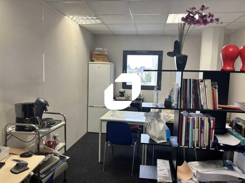 Bureau dans Bordeaux à louer - Photo de l’immeuble – Image 3 sur 8