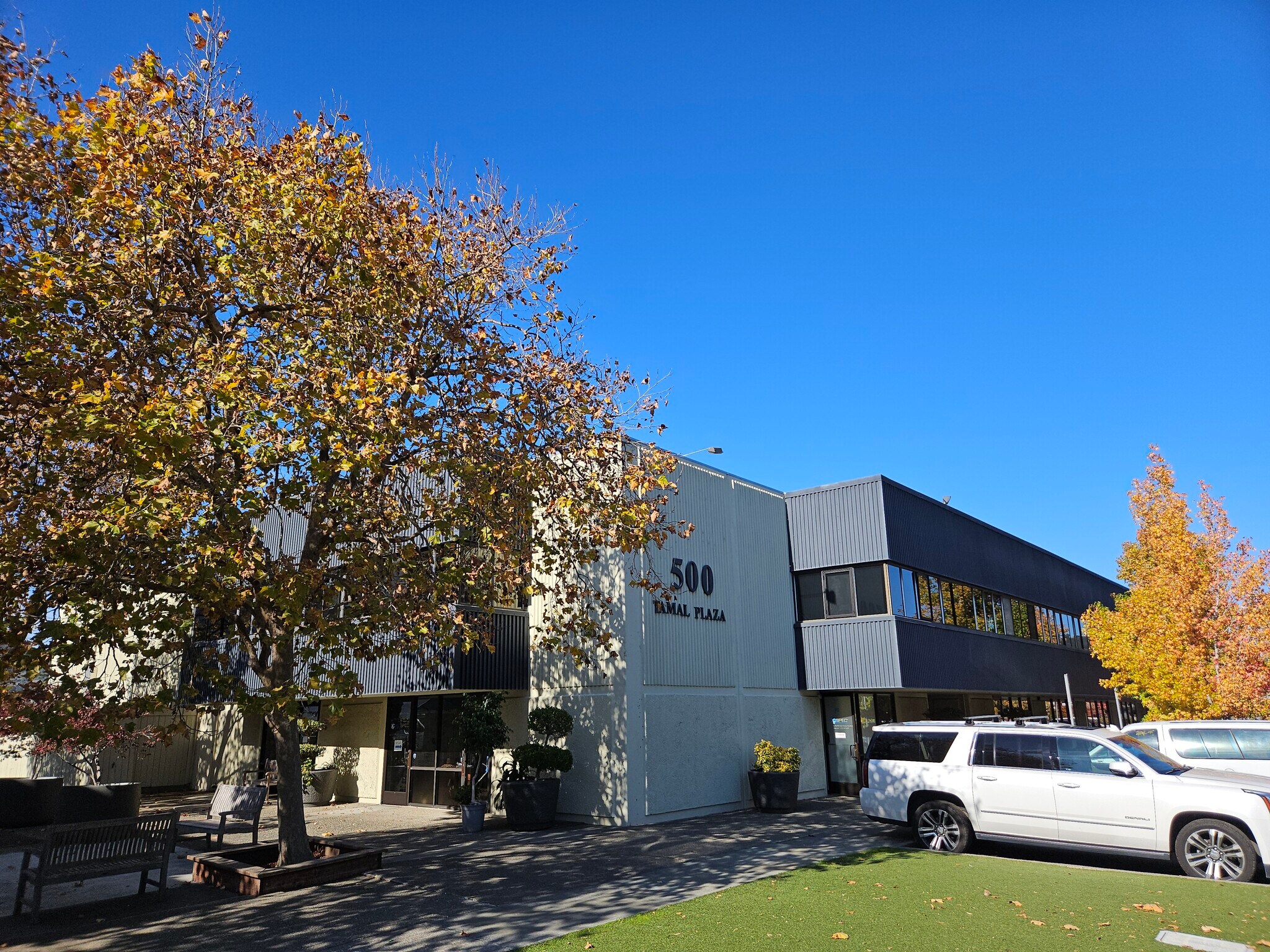 500 Tamal Plz, Corte Madera, CA à louer Photo principale– Image 1 sur 21