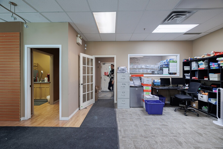 6701-6777 Fairmount Dr SE, Calgary, AB à louer - Photo intérieure – Image 3 sur 35