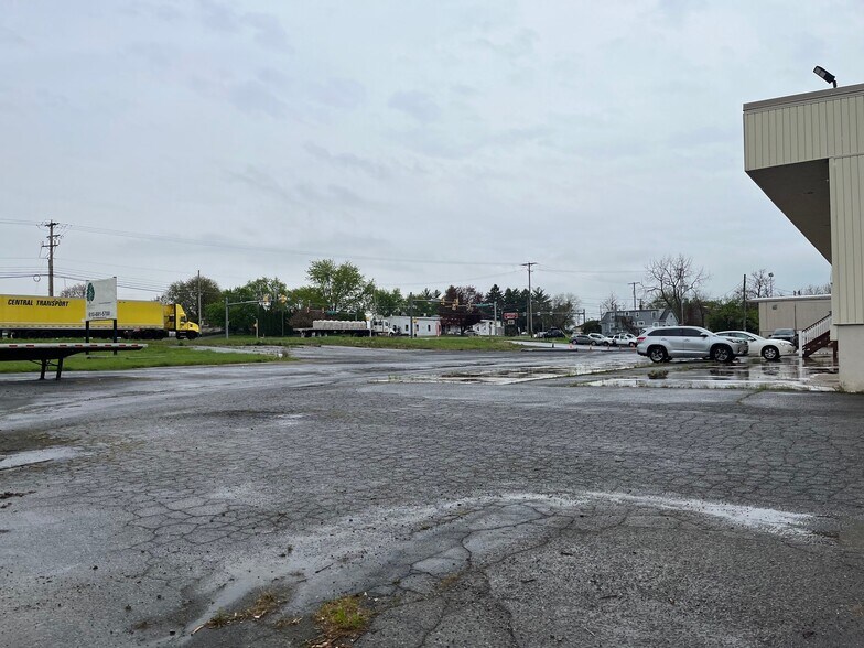 7661-7671 Beth Bath Pike, Bath, PA à louer - Photo de l’immeuble – Image 3 sur 10