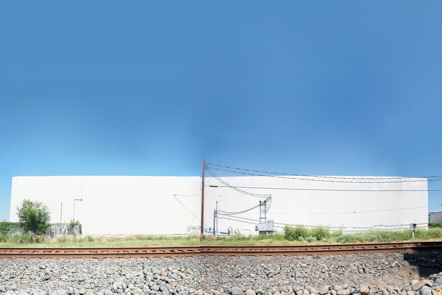 2202 Santa Rita Ave, Laredo, TX à louer - Photo de l’immeuble – Image 3 sur 25