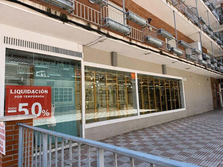 Local commercial dans Alcobendas, Madrid à louer - Photo de l’immeuble – Image 2 sur 3