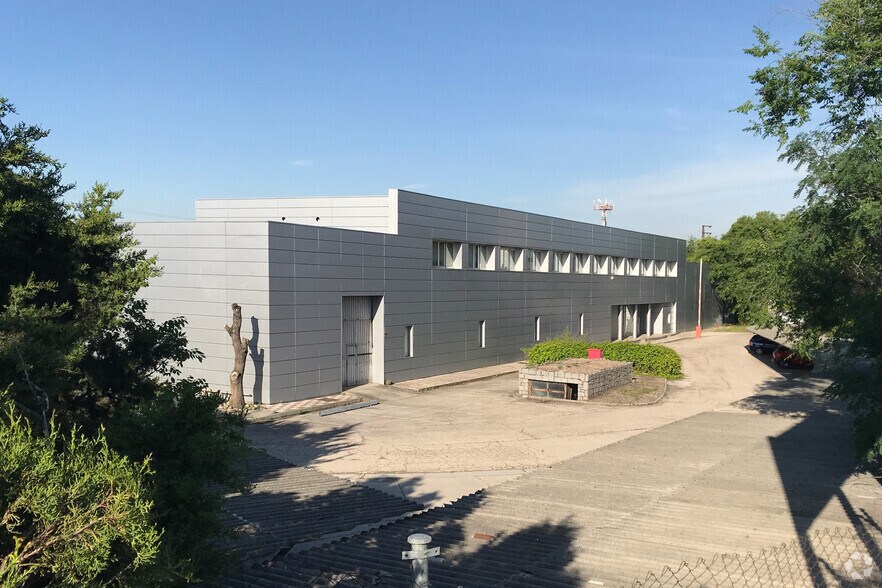 Industriel/Logistique dans Móstoles, Madrid à vendre - Photo de l’immeuble – Image 2 sur 12