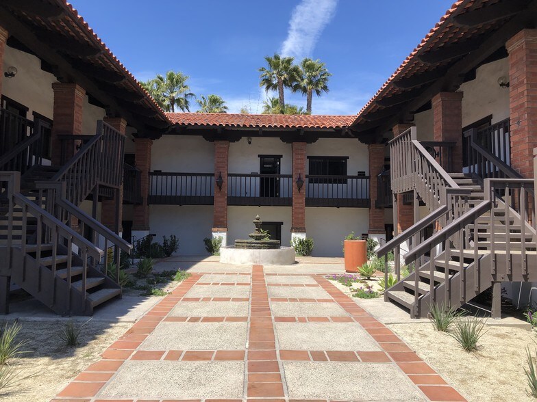 265 Santa Helena, Solana Beach, CA à louer - Photo de l’immeuble – Image 1 sur 3