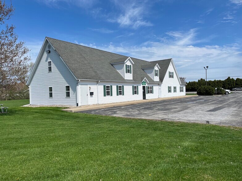 3340 Monroe St, La Porte, IN à louer - Photo de l’immeuble – Image 3 sur 10