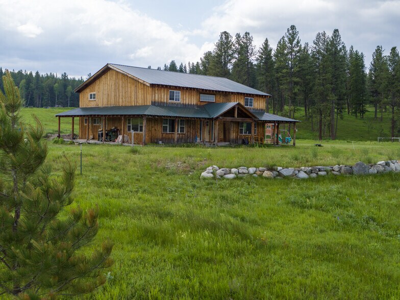 3 Summer Rd, Tonasket, WA à vendre - Photo de l’immeuble – Image 3 sur 32