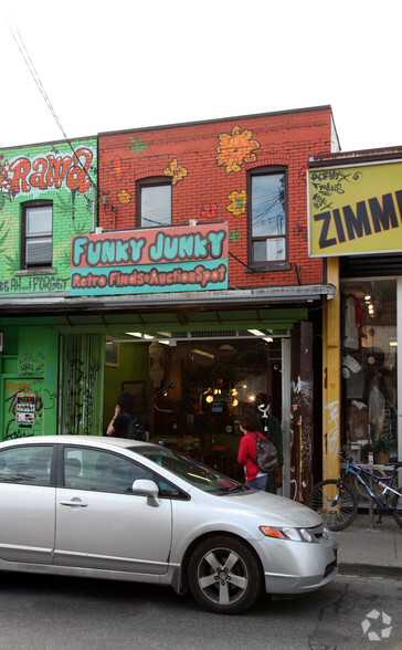 206 Augusta Ave, Toronto, ON à louer - Photo principale – Image 1 sur 2