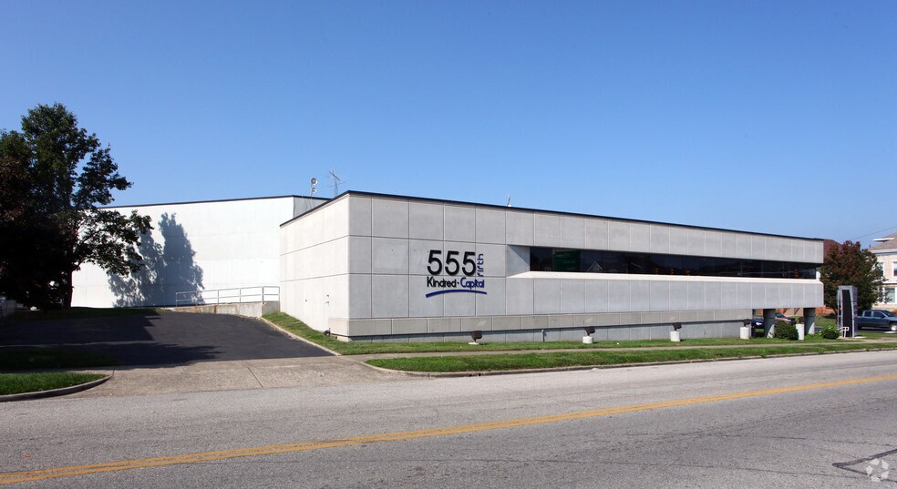555 5th Ave, Huntington, WV à louer - Photo principale – Image 2 sur 23