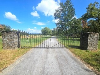 Plus de détails pour 111 Howard Gap Rd, Fletcher, NC - Terrain à vendre