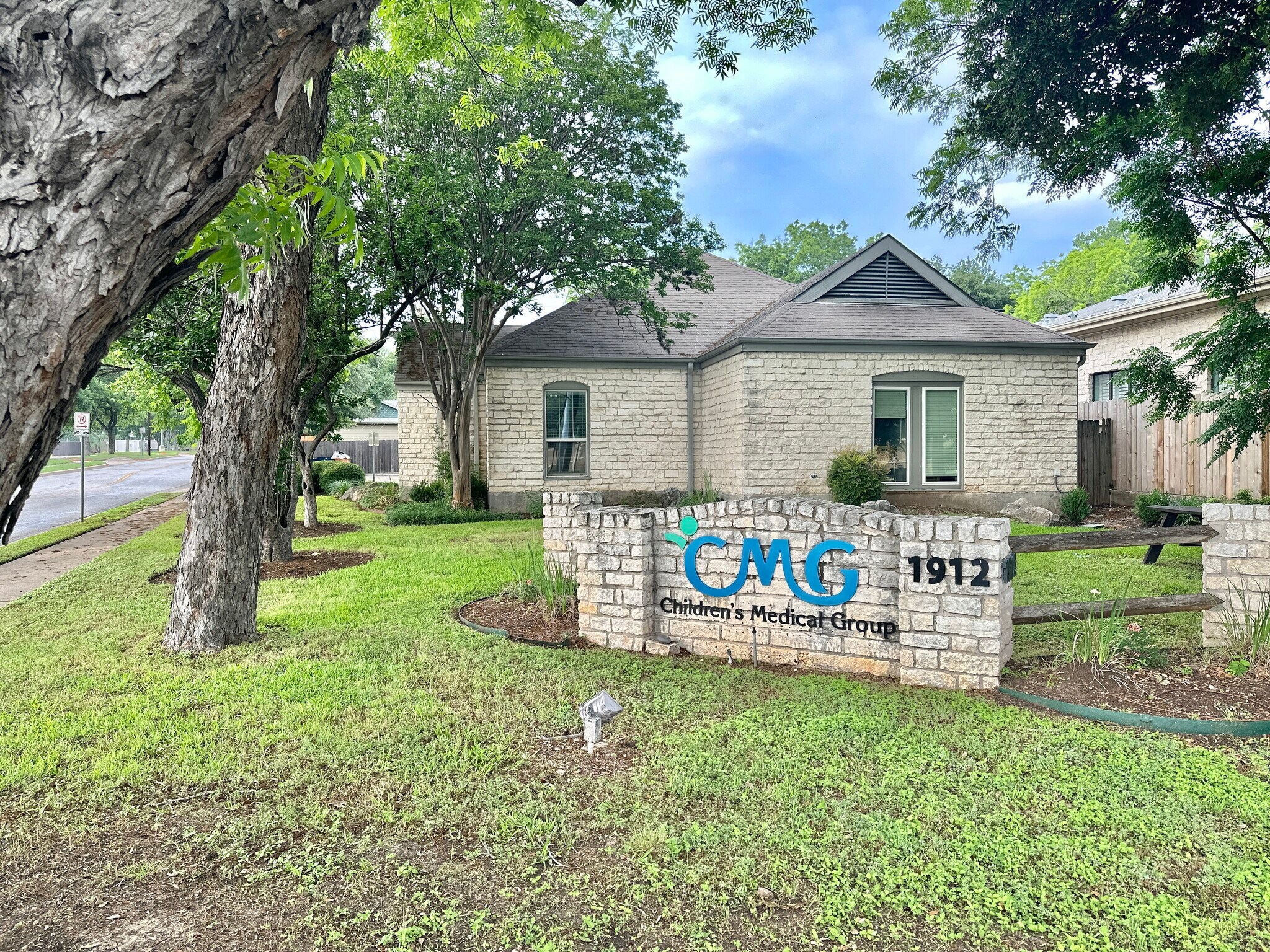 1912 W 35th St, Austin, TX à louer Photo de l’immeuble– Image 1 sur 23