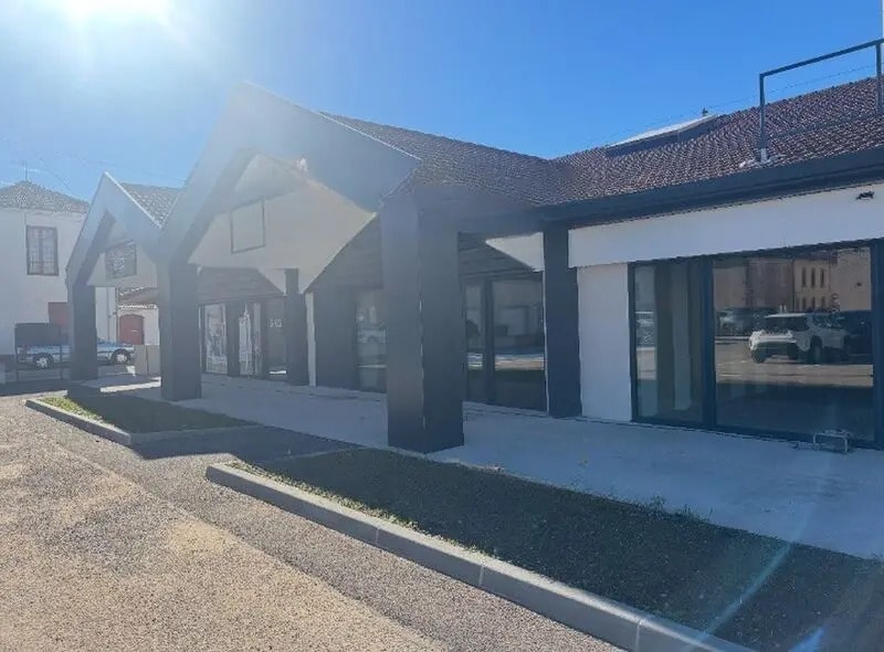 Local commercial dans Le Coteau à vendre Photo de l’immeuble– Image 1 sur 3