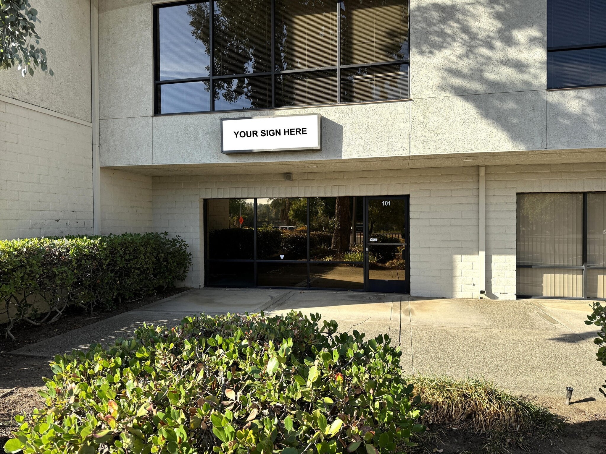 1890 Park Marina Dr, Redding, CA à louer Photo intérieure– Image 1 sur 12