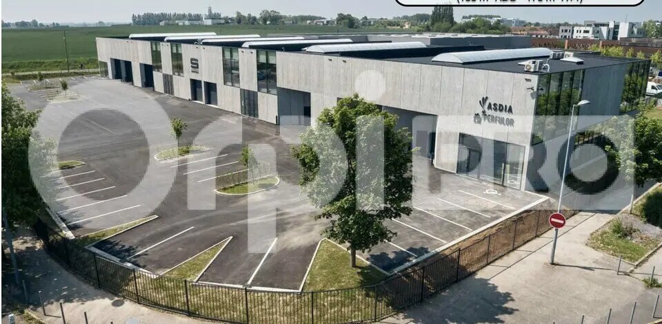 Industriel/Logistique dans Loos à louer - Photo de l’immeuble – Image 1 sur 4