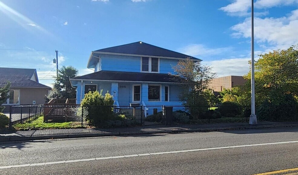 305 W 1st St, Aberdeen, WA à vendre - Photo de l’immeuble – Image 3 sur 11