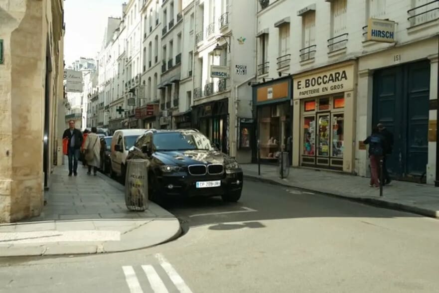 Local commercial dans Paris à louer - Photo de l’immeuble – Image 1 sur 11