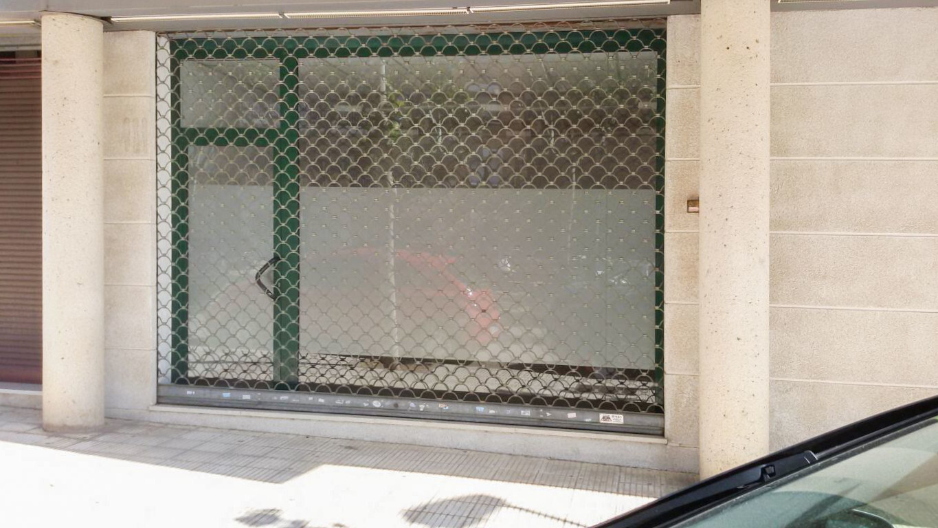 Local commercial dans Abrera, Barcelona à louer Photo de l’immeuble– Image 1 sur 7