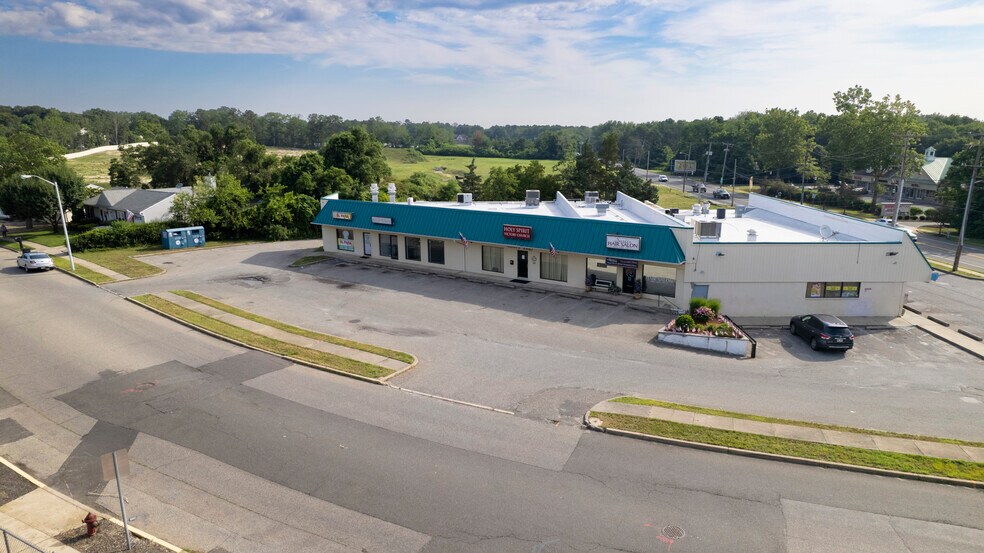 21 S Main St, Barnegat, NJ à louer - Photo de l’immeuble – Image 3 sur 8