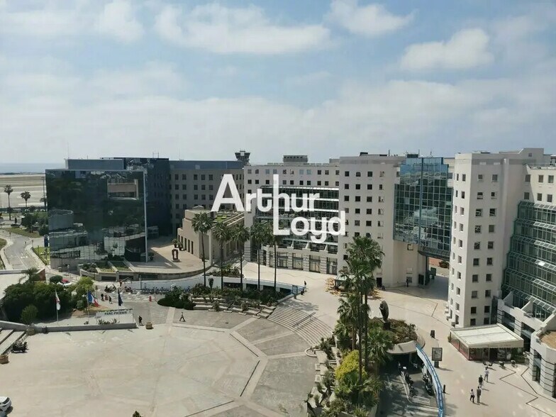 Bureau dans Nice à louer - Photo de l’immeuble – Image 1 sur 8