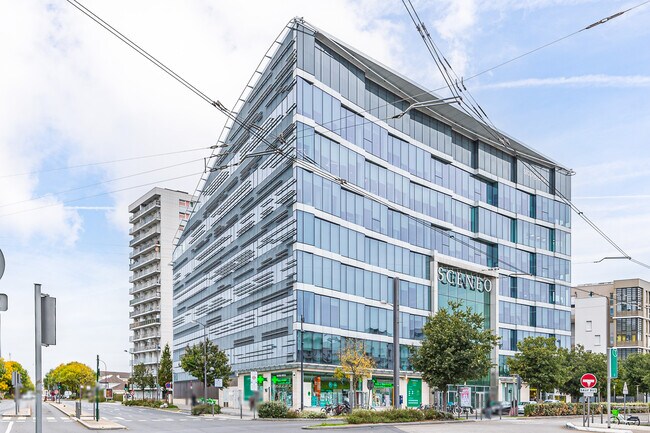 Plus de détails pour 1 Rue Julius Et Ethel Rosenberg, Bezons - Bureau à louer