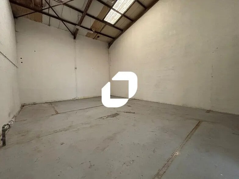 9 Rue Des Cerisiers, Lisses à louer - Photo intérieure – Image 3 sur 8