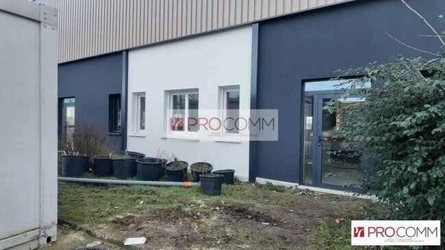 Plus de détails pour Local commercial à louer