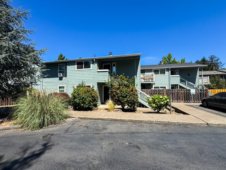 3860 SW 178th Ave, Beaverton, OR à vendre - Photo de l’immeuble – Image 1 sur 7