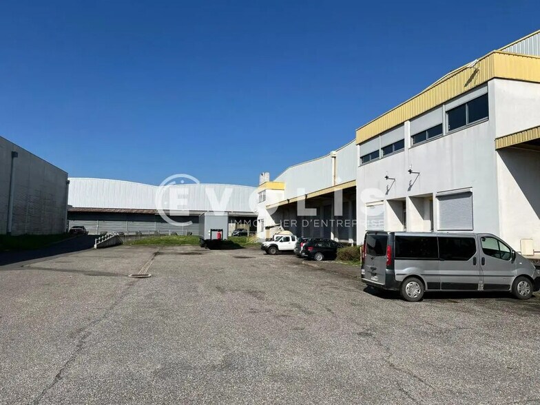 Bureau dans Villefranche-sur-Saône à louer - Photo de l’immeuble – Image 1 sur 12