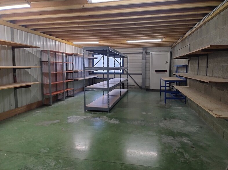 Bureau dans Challes-les-Eaux à louer - Photo de l’immeuble – Image 1 sur 11