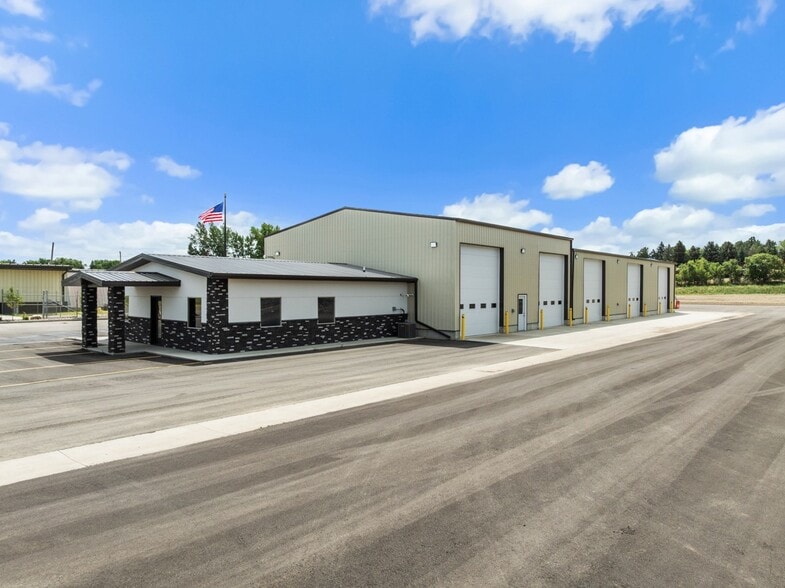 3050 Highway 52 South, Minot, ND à louer - Photo de l’immeuble – Image 3 sur 50