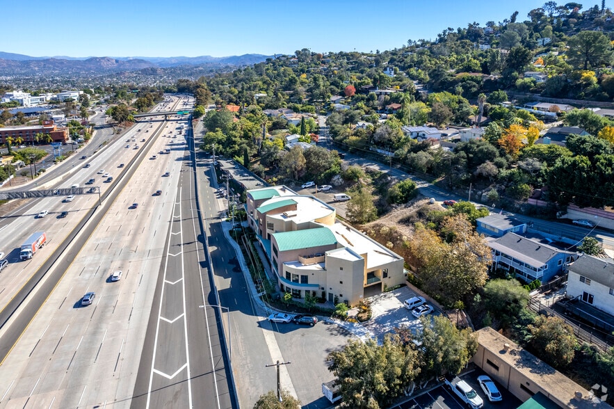 9400 Grossmont Summit Dr, La Mesa, CA à louer - Aérien – Image 3 sur 5