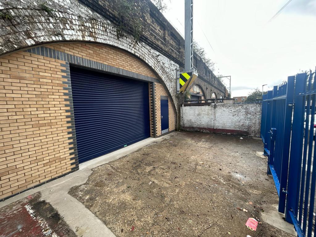 364-368 Winchelsea Rd, Londres à louer Photo de l’immeuble– Image 1 sur 4