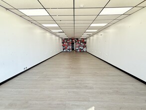 32500-32888 W Warren Rd, Westland, MI à louer Photo intérieure– Image 2 sur 5