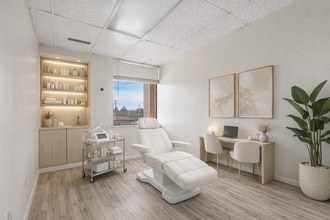 244 N Jackson Ave, San Jose, CA à louer Photo intérieure– Image 1 sur 10