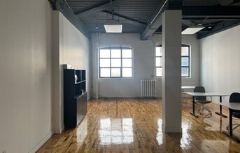 372 Richmond St W, Toronto, ON à louer Photo intérieure– Image 2 sur 2
