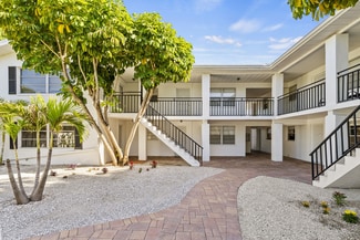 Plus de détails pour 3036 6th Ave N, Saint Petersburg, FL - Logement à vendre