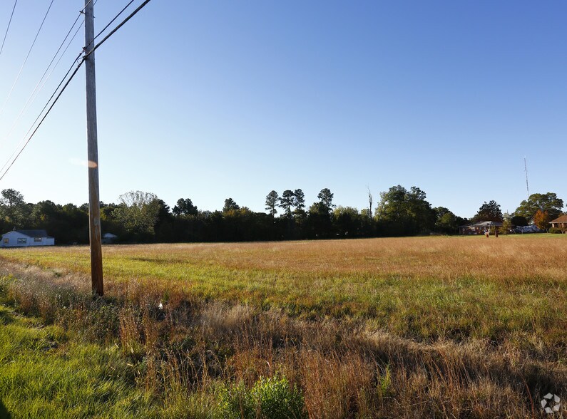 1388 Firetower Rd, Rock Hill, SC à vendre - Photo principale – Image 1 sur 6