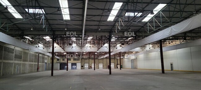 Plus de détails pour Industriel/Logistique à louer