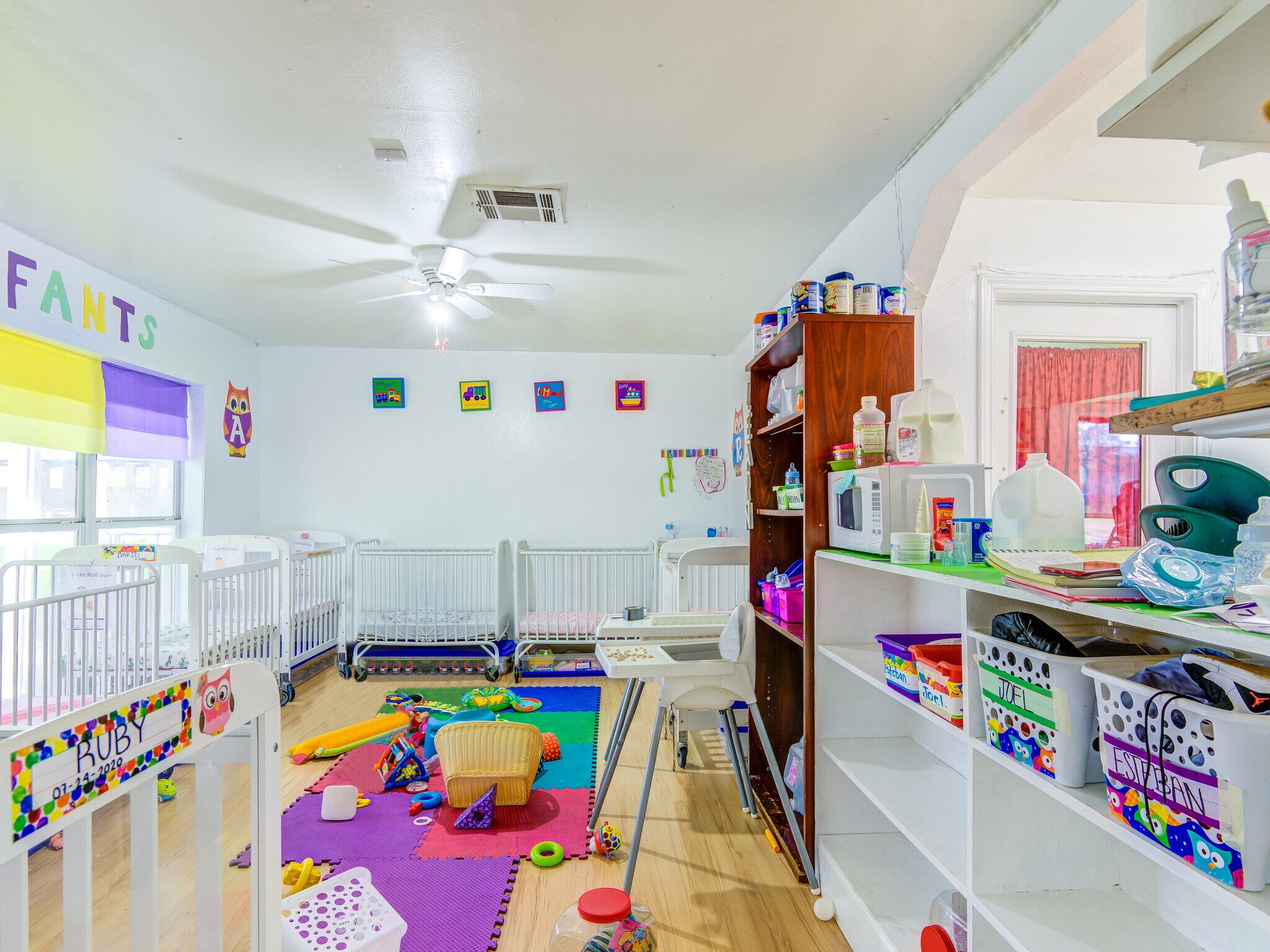 Premier 5-School Childcare Portfolio portefeuille de 5 biens à vendre sur LoopNet.fr Photo intérieure– Image 1 sur 29