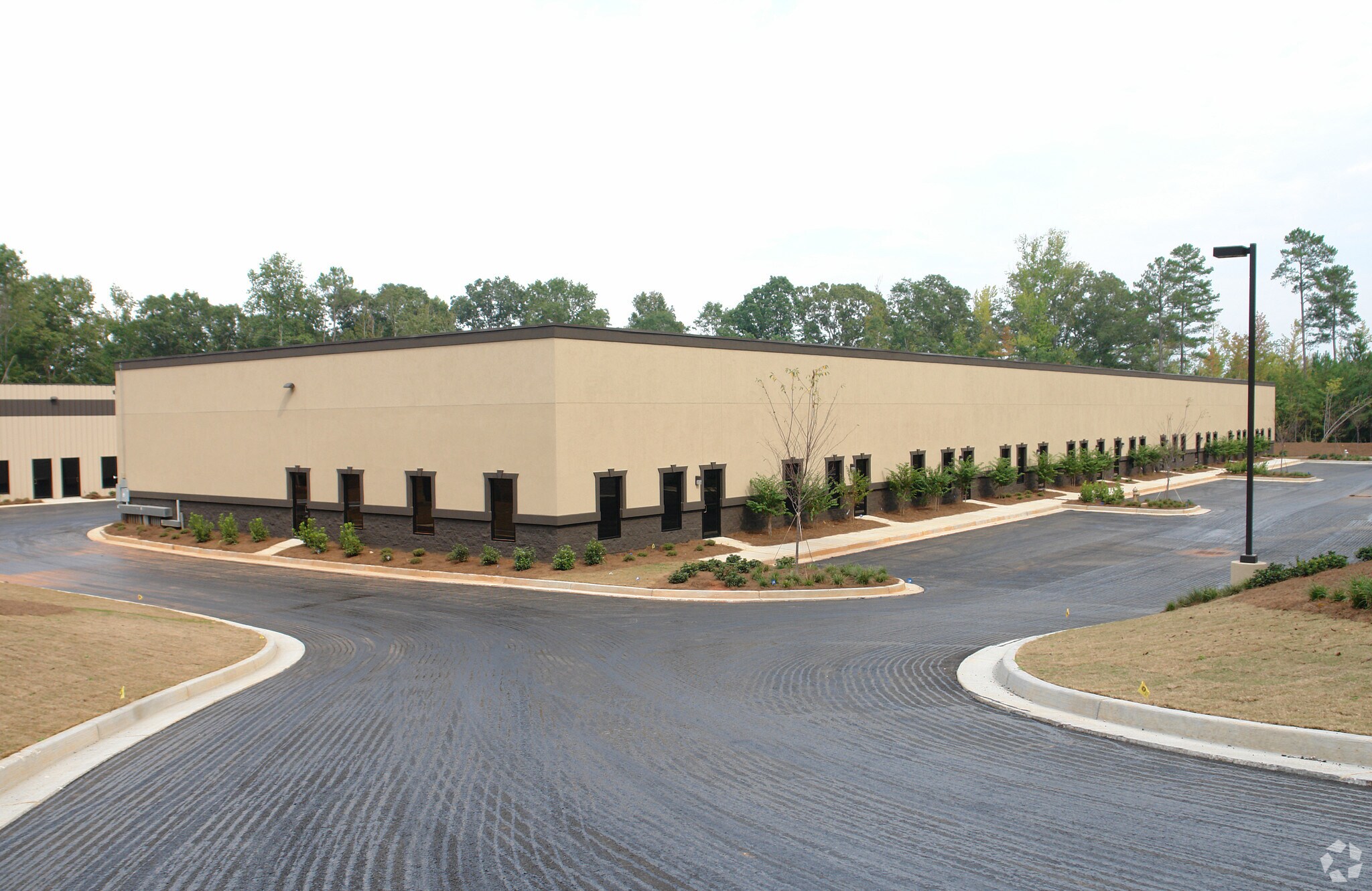 825 Hwy 74 S, Peachtree City, GA à louer Photo principale– Image 1 sur 8