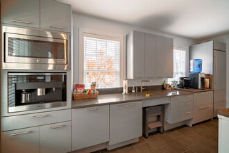 10 Princeton Ave, Rocky Hill, NJ à louer Photo intérieure– Image 2 sur 3