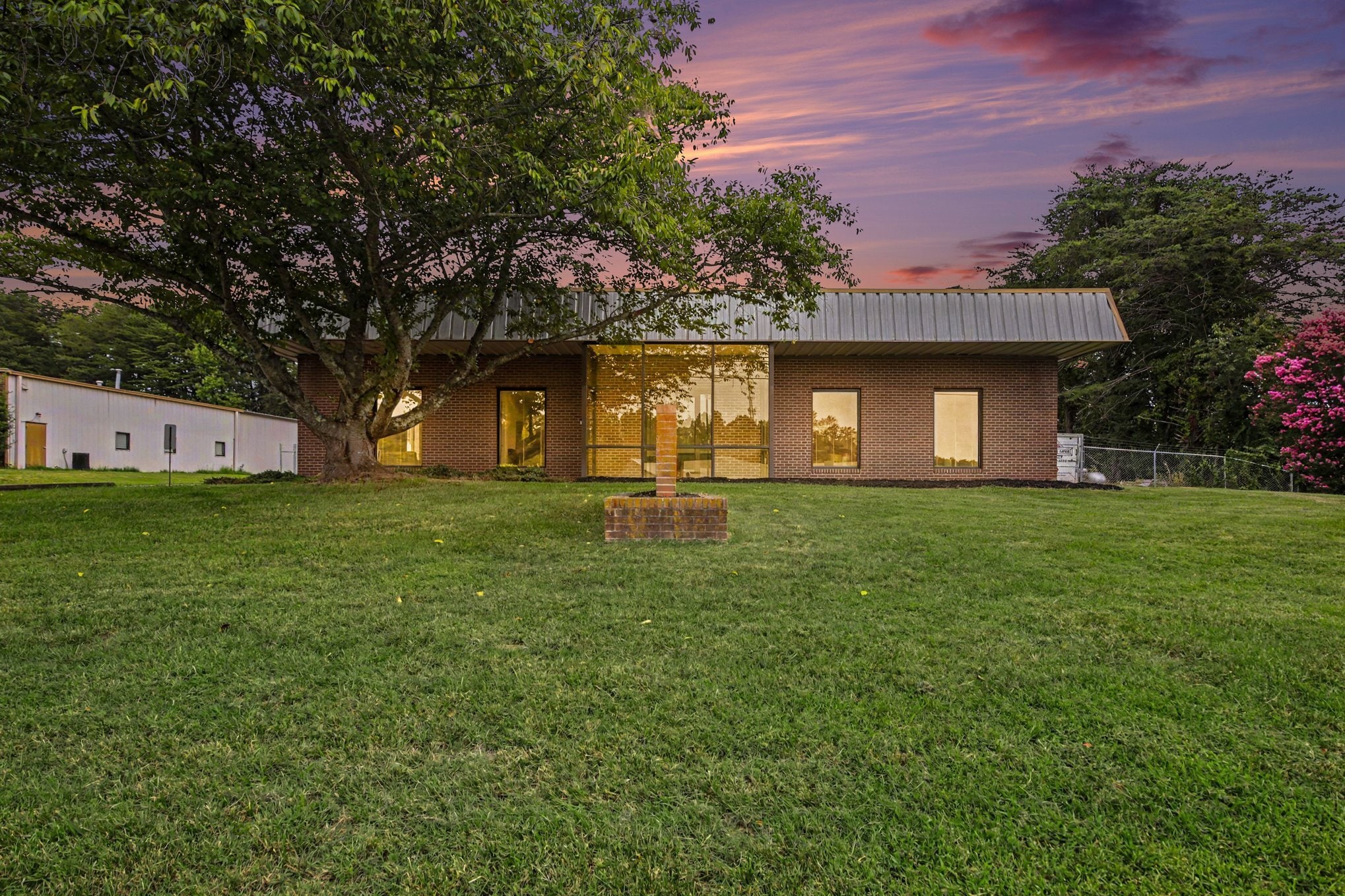 455 Forum Pky, Rural Hall, NC à vendre Photo principale– Image 1 sur 30