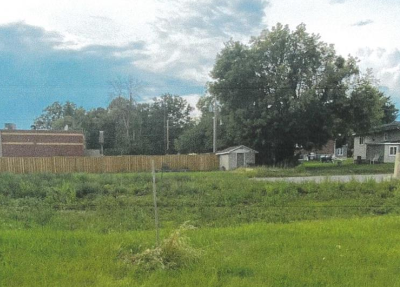 66 Elgin Av W, Renfrew, ON à vendre - Autre – Image 2 sur 3